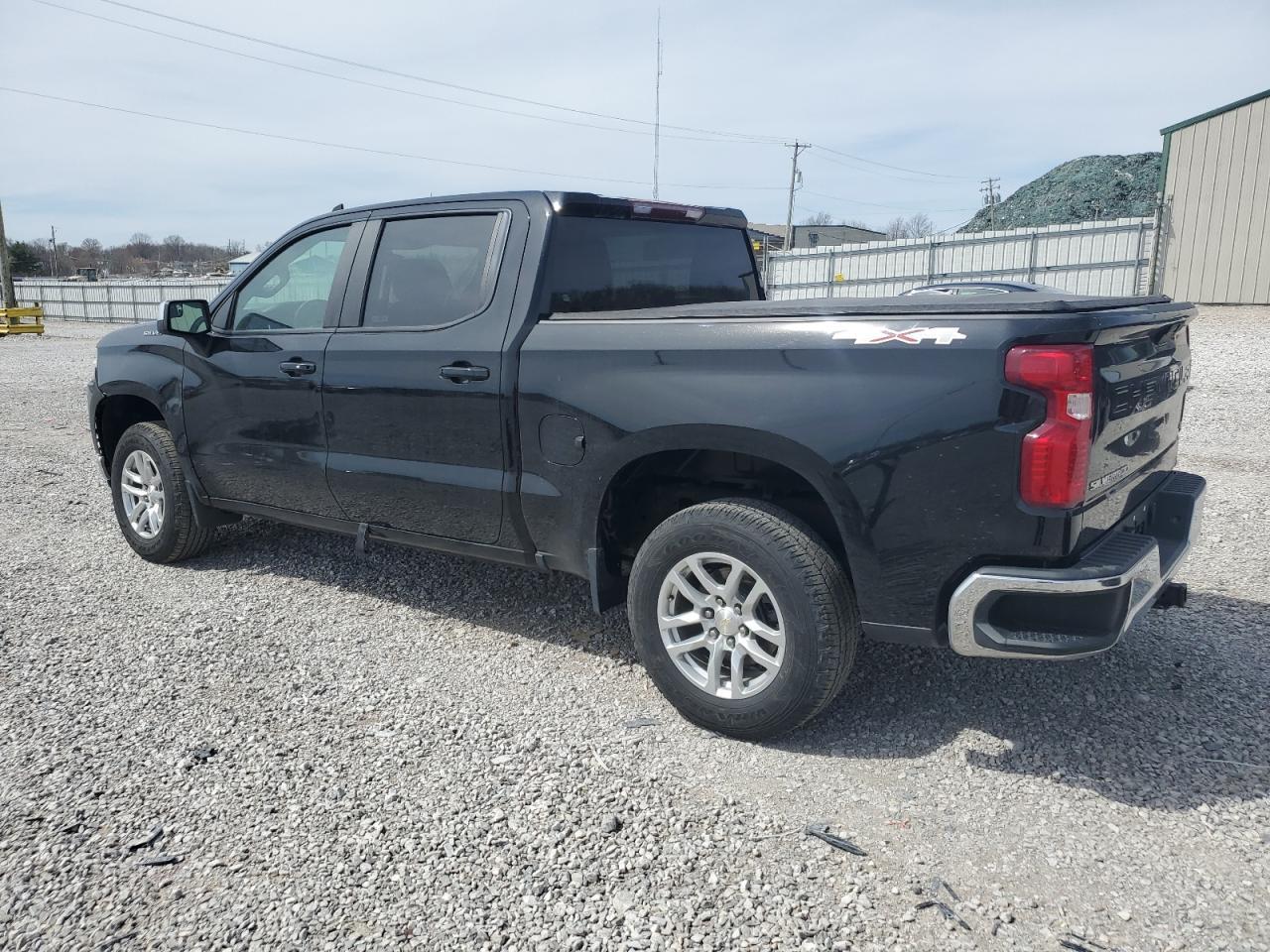 2021 CHEVROLET SILVERADO - Фото 2