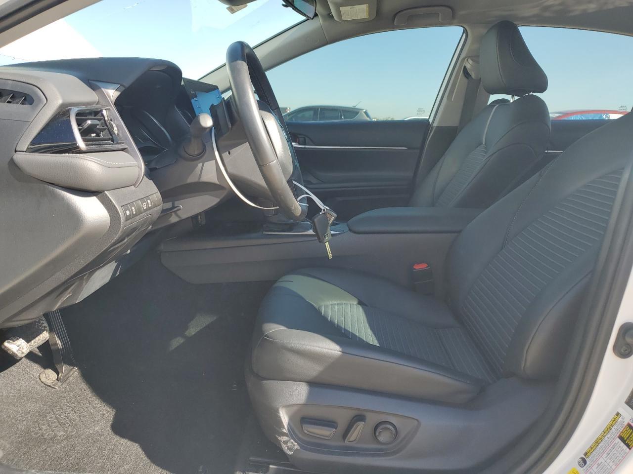 2021 TOYOTA CAMRY SE - Image 7