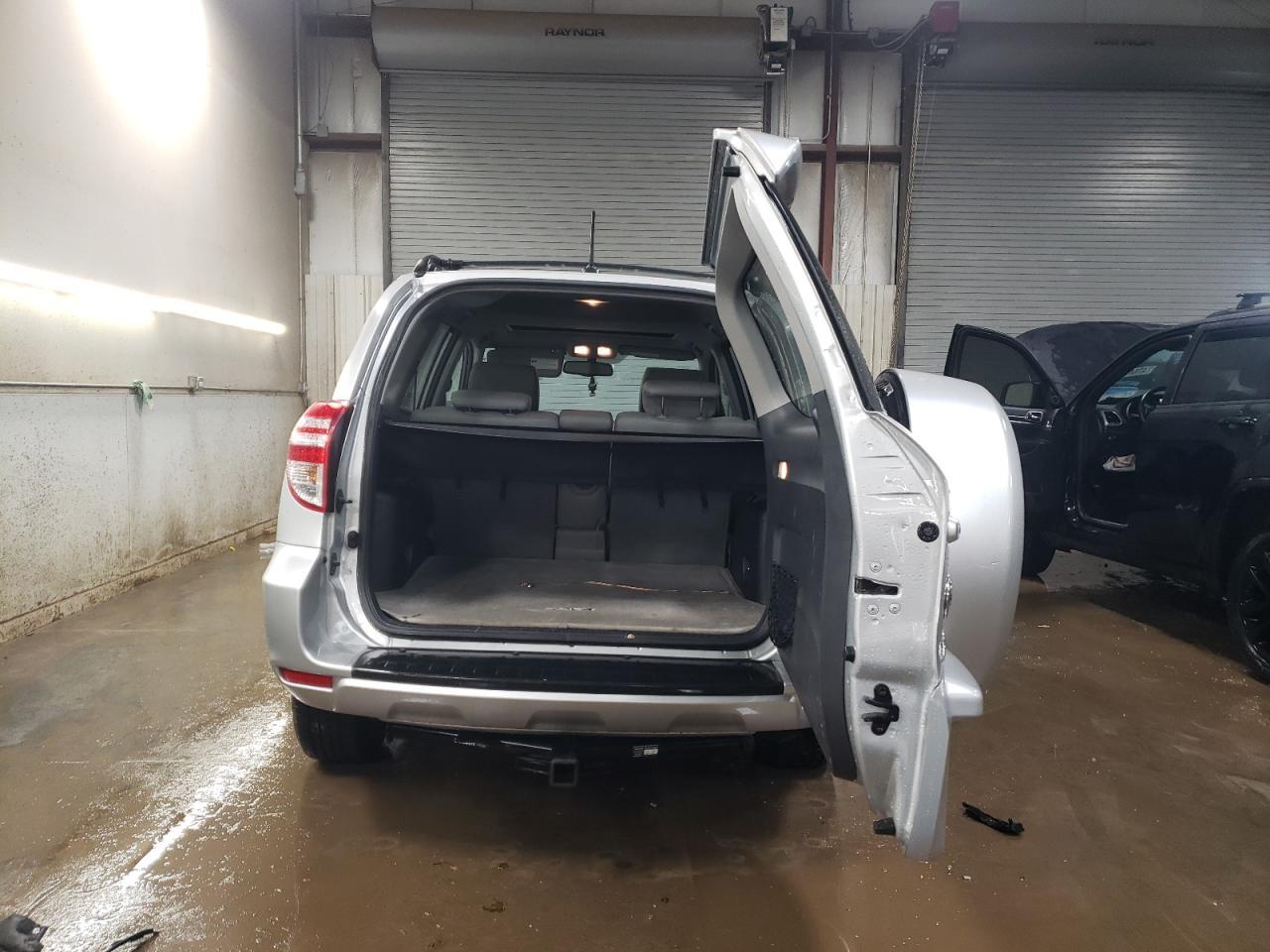 2011 TOYOTA RAV4 LIMIT - Фото 6