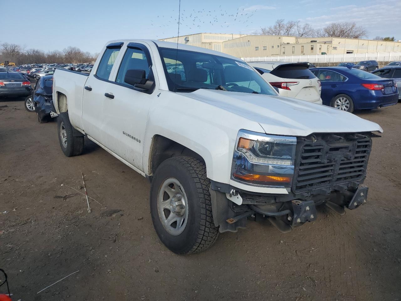 2017 CHEVROLET SILVERADO - Image 4