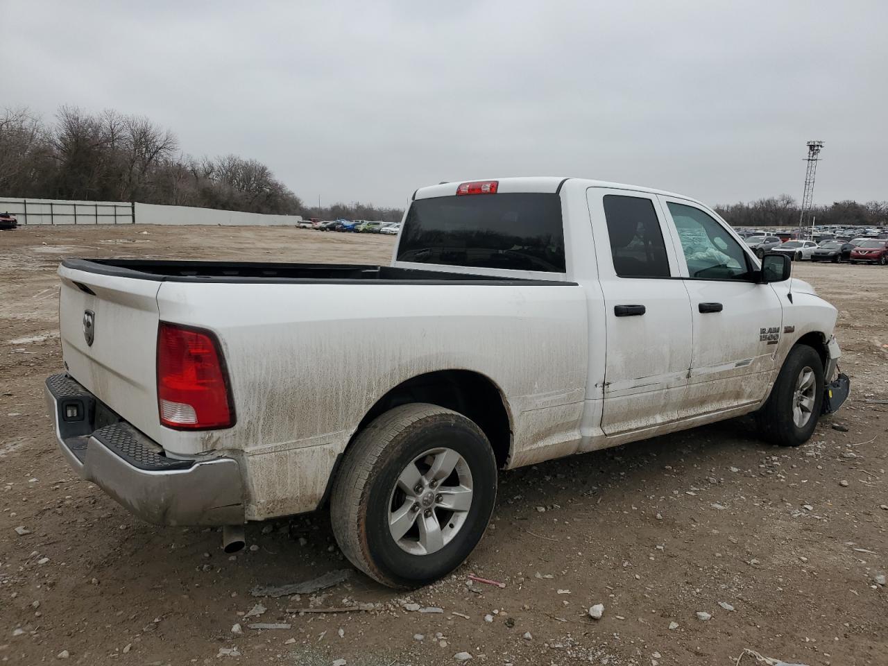 2019 RAM 1500 CLASS - Image 3