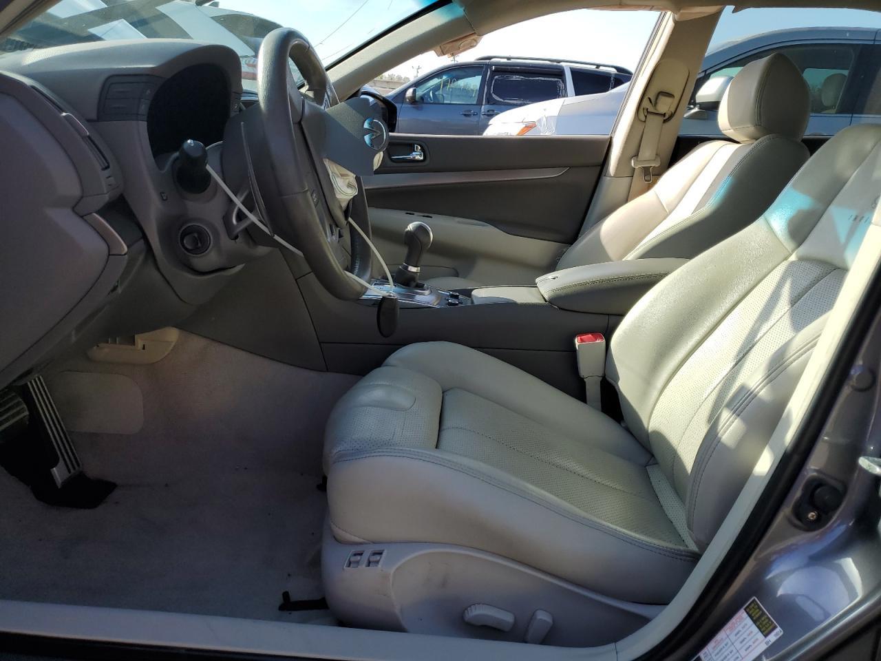 2012 INFINITI G37 - Image 7
