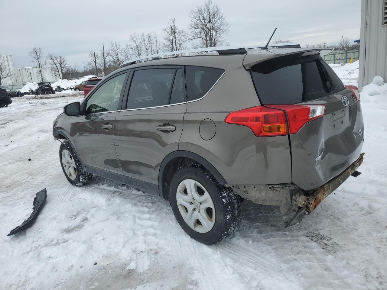 2015 TOYOTA RAV4 LE - Image 2