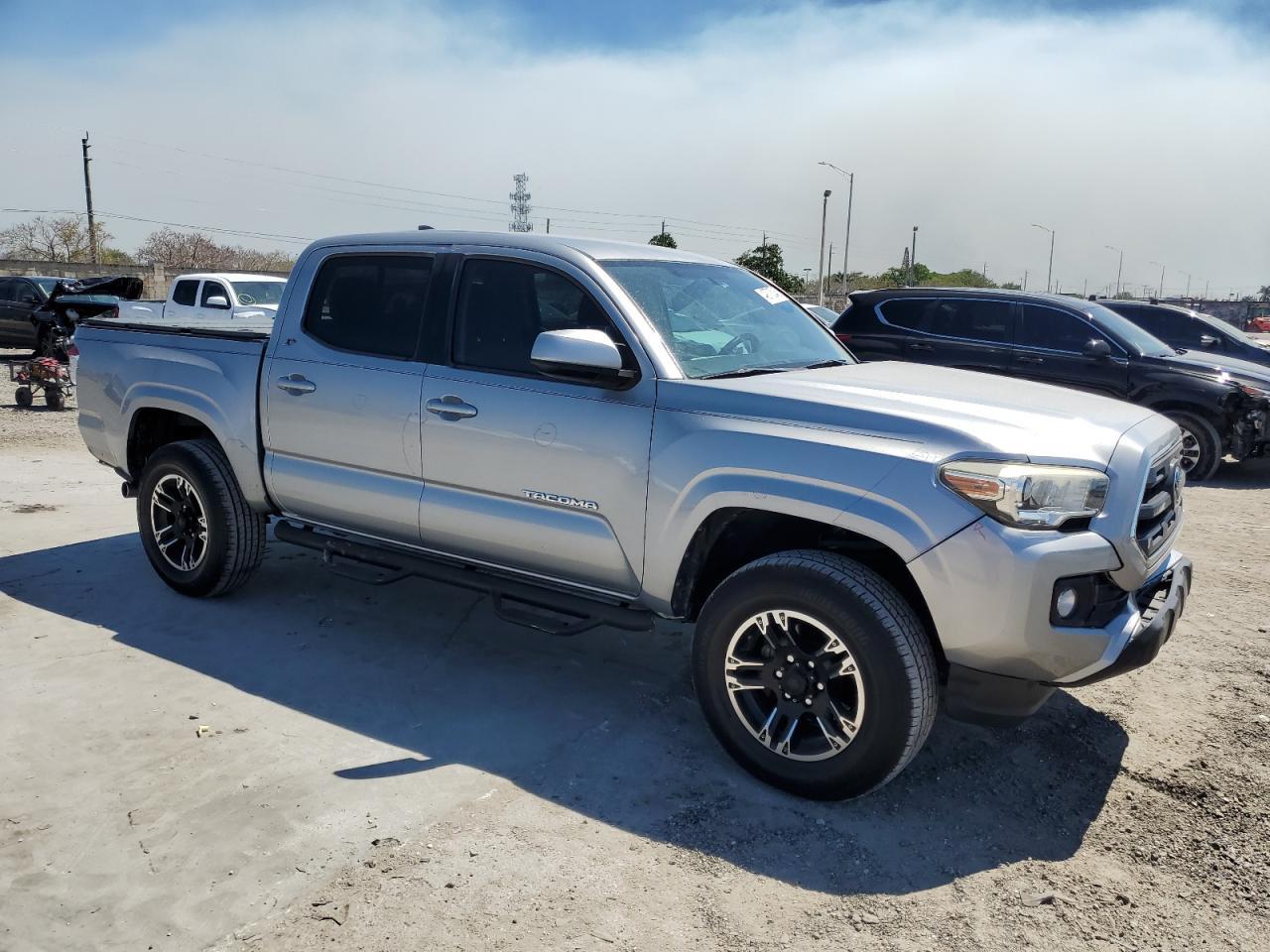 2016 TOYOTA TACOMA DOU - Фото 4