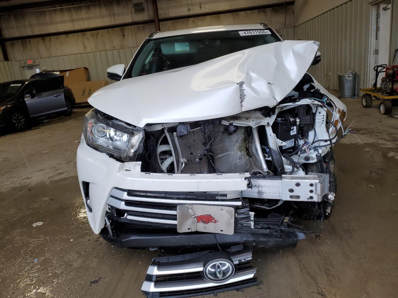 2019 TOYOTA HIGHLANDER - Фото 5