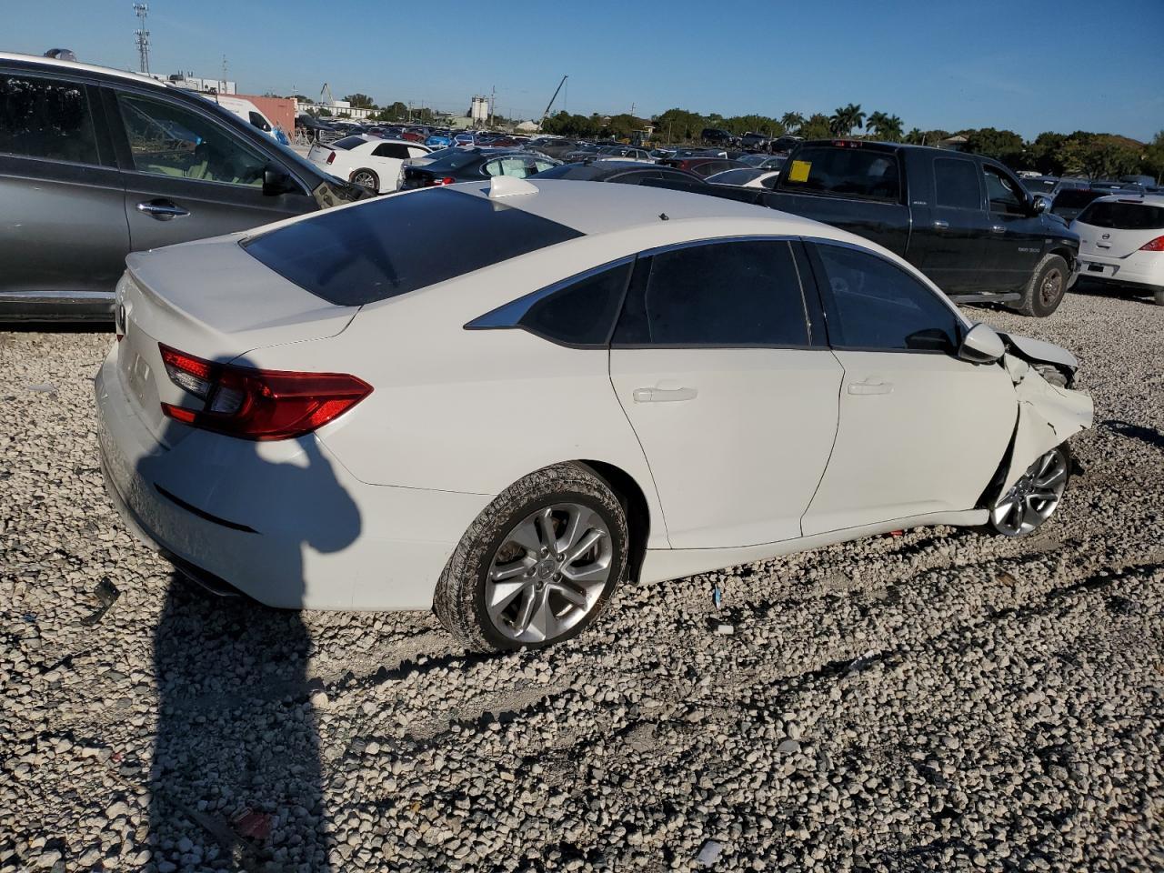 2018 HONDA ACCORD LX - Фото 3