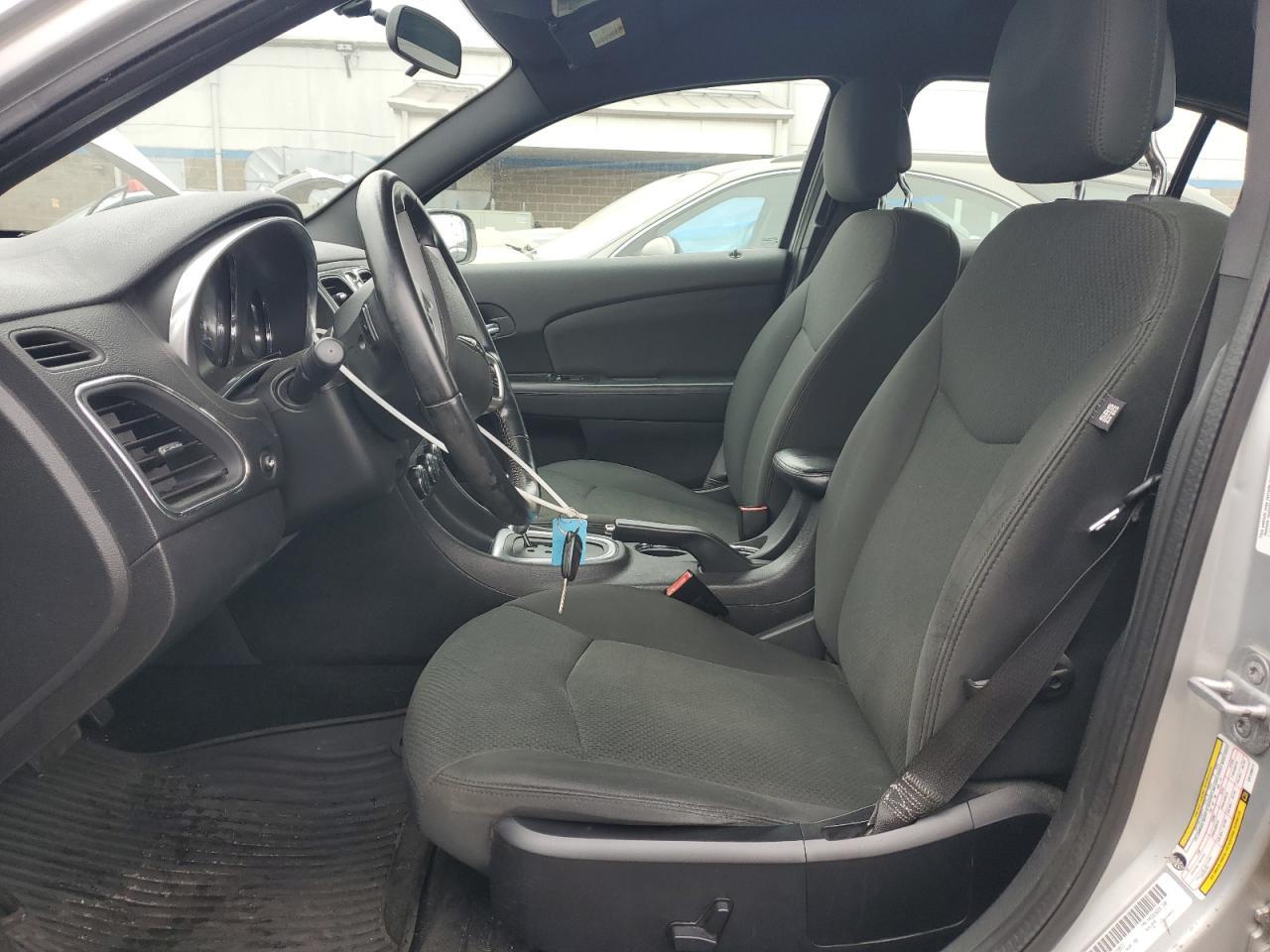 2012 CHRYSLER 200 - Image 7
