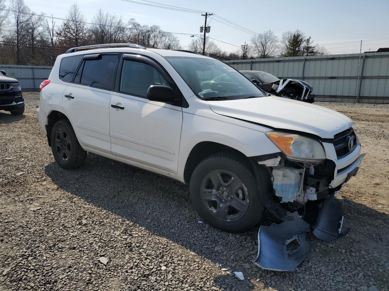 2011 TOYOTA RAV4 - Фото 4