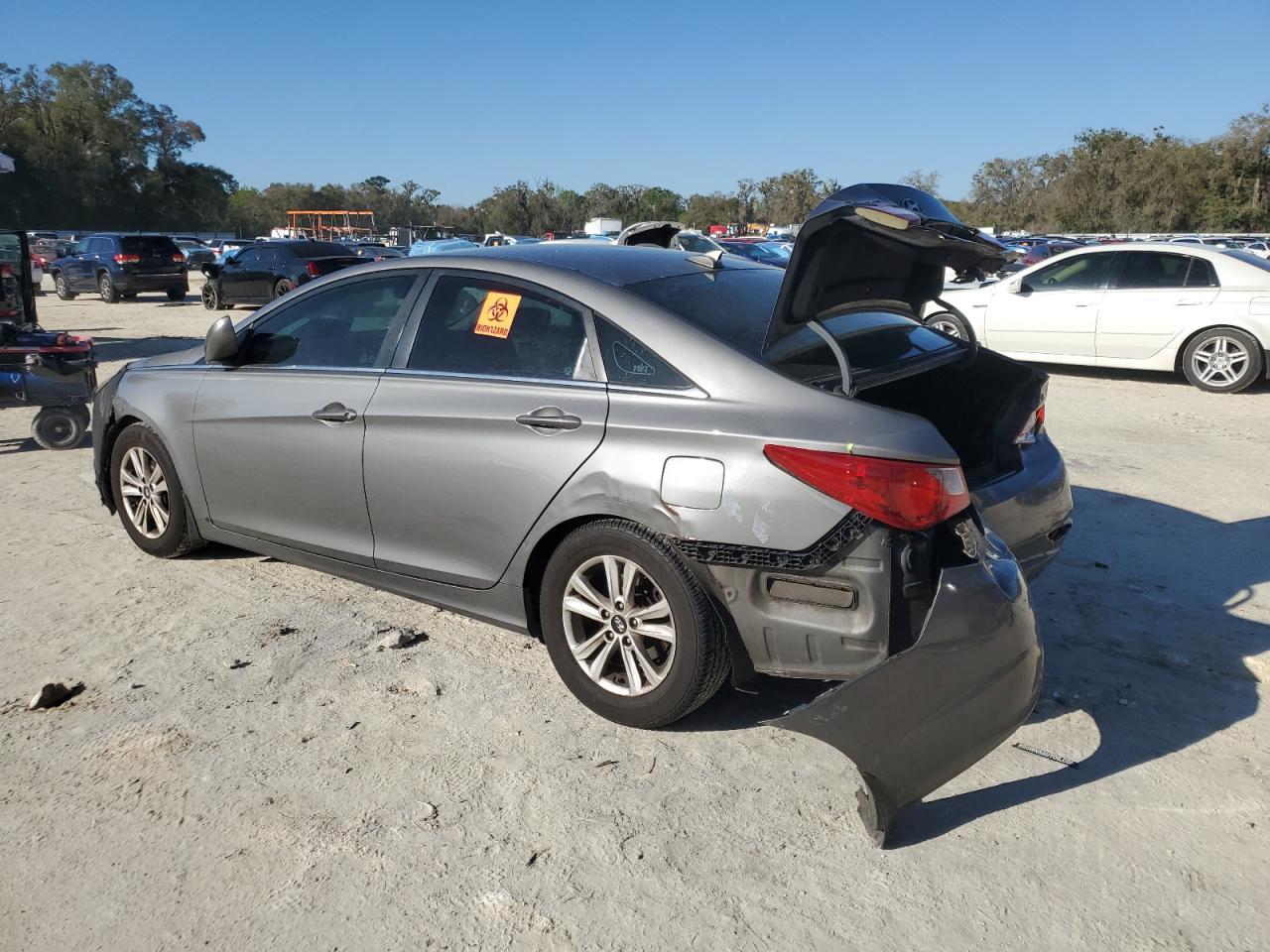 2013 HYUNDAI SONATA GLS - Image 2