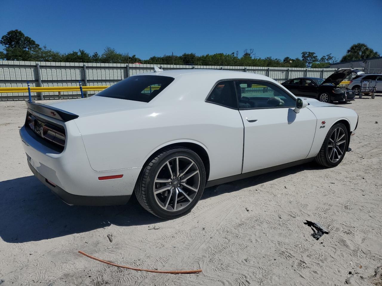 2023 DODGE CHALLENGER - Фото 3