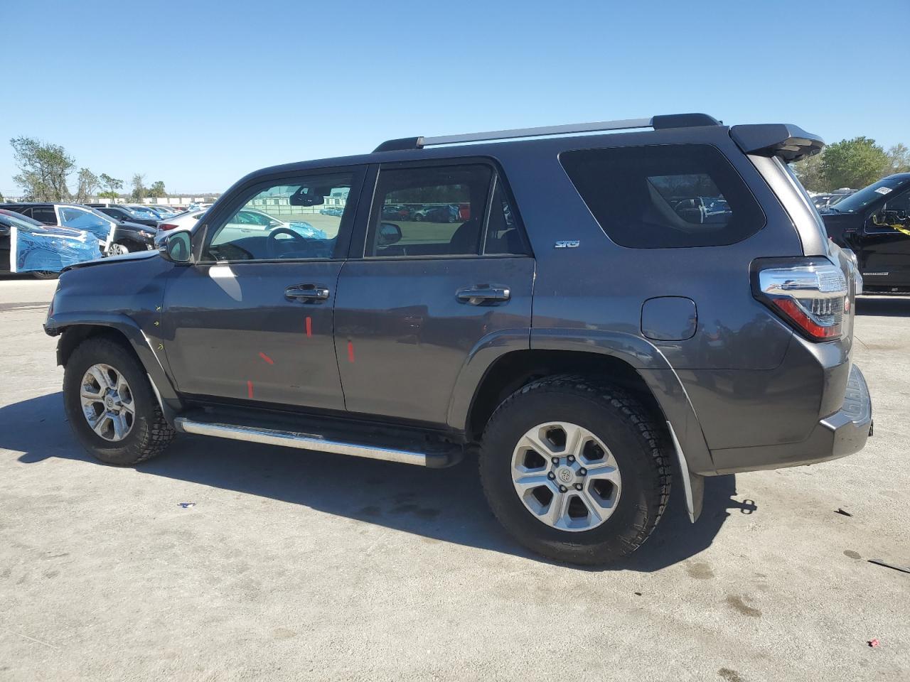 2019 TOYOTA 4RUNNER SR - Фото 2