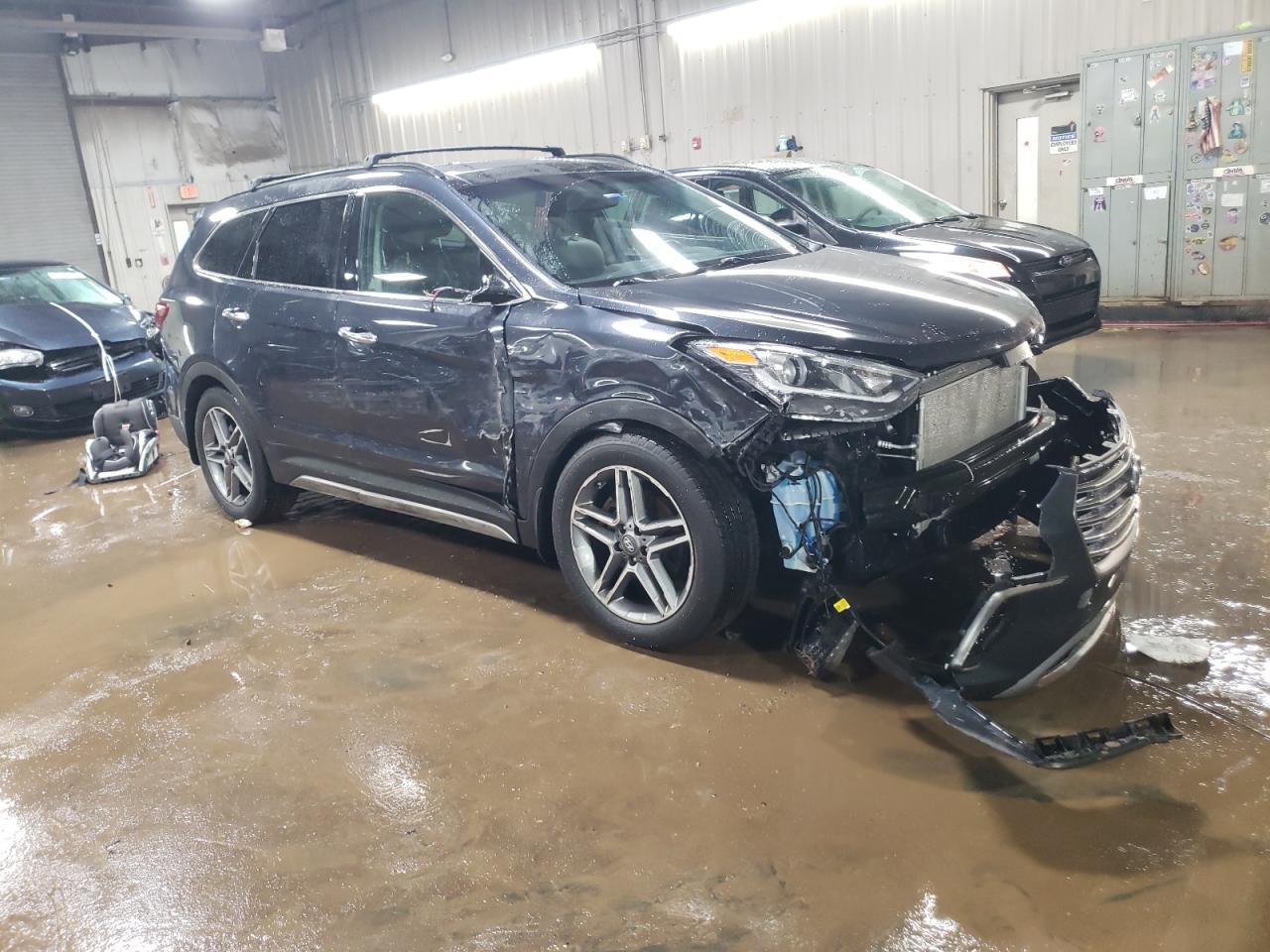 2017 HYUNDAI SANTA FE S - Image 4