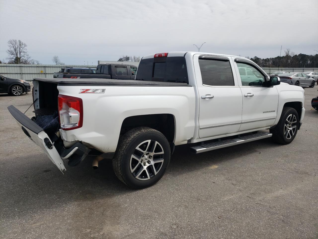 2016 CHEVROLET SILVERADO - Фото 3