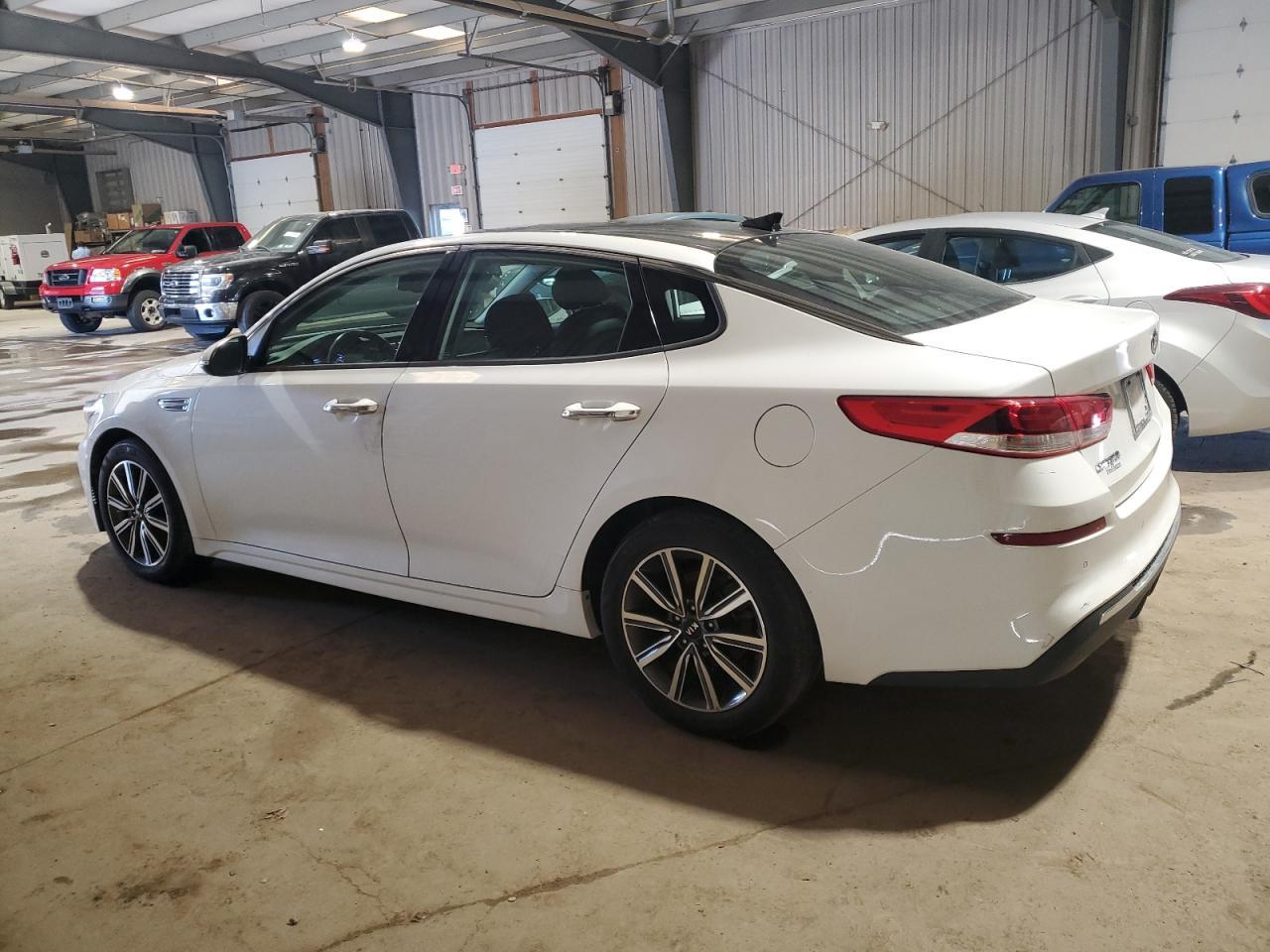2019 KIA OPTIMA LX - Фото 2