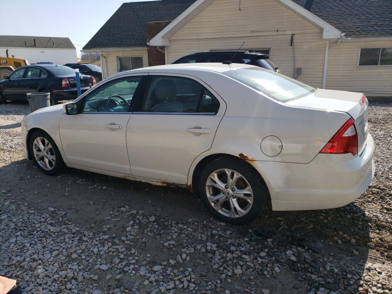 2012 FORD FUSION SE - Image 2