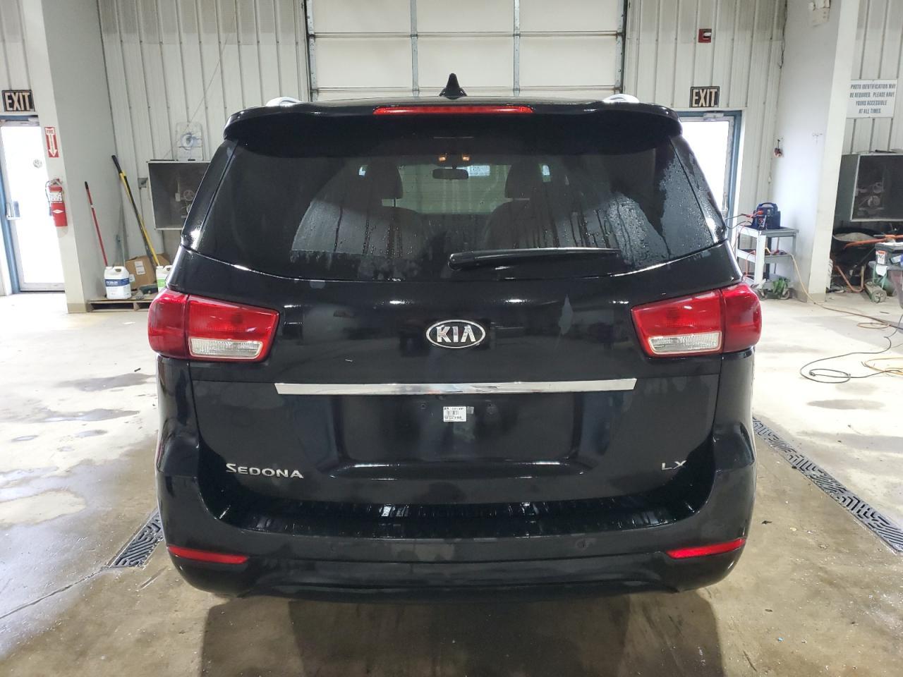 2016 KIA SEDONA LX - Фото 6