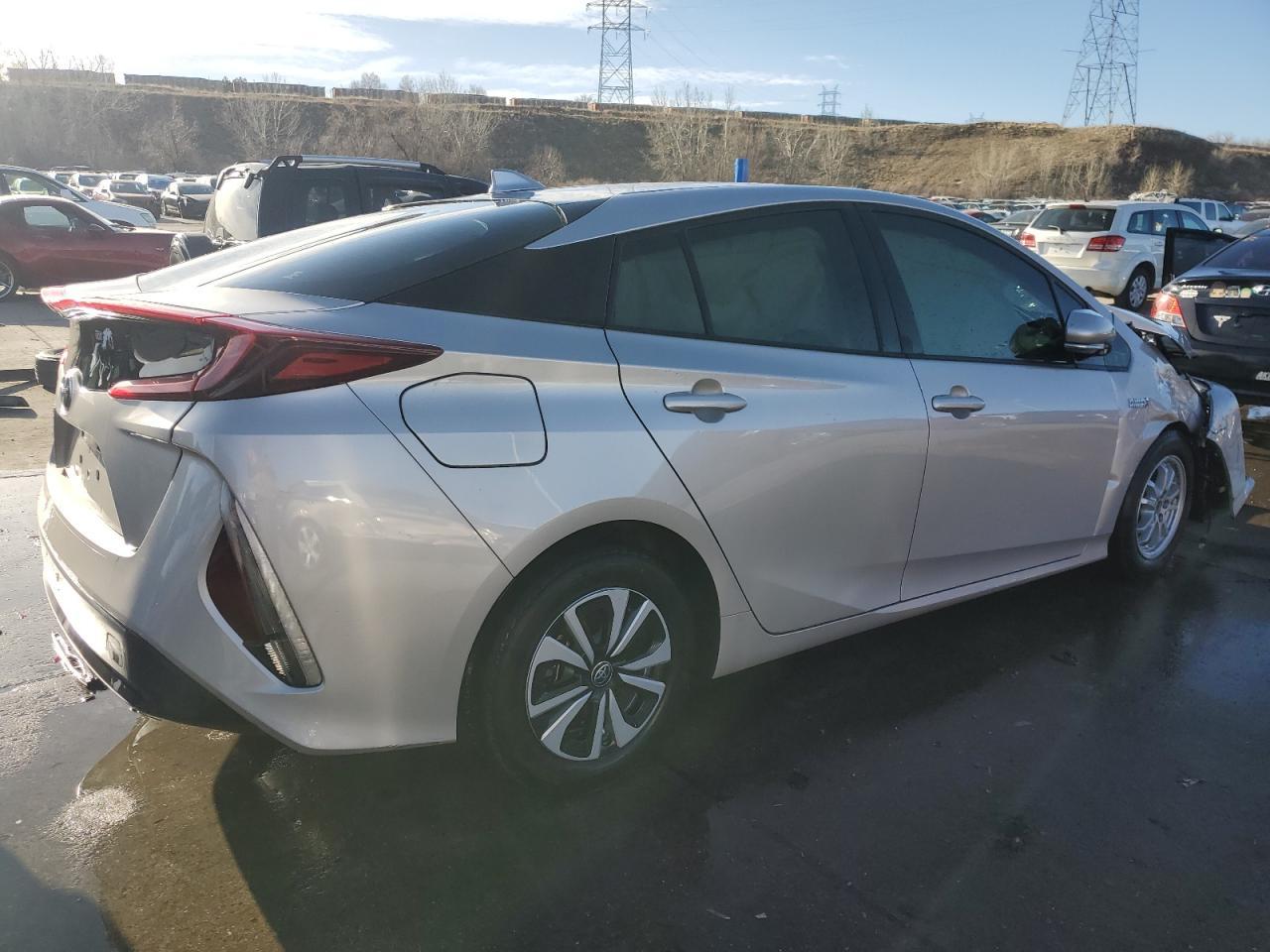 2019 TOYOTA PRIUS PRIM - Image 3