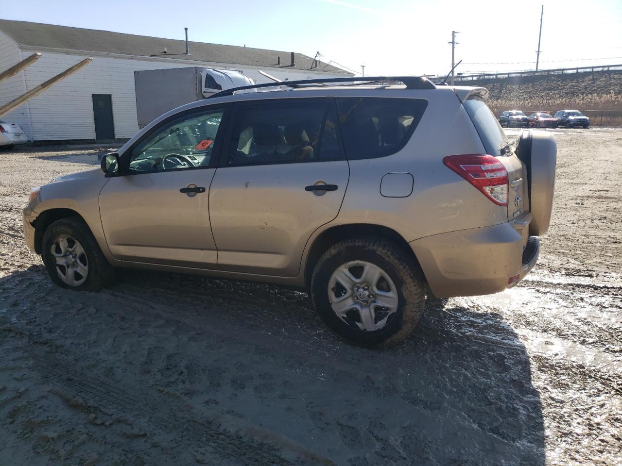 2011 TOYOTA RAV4 - Image 2
