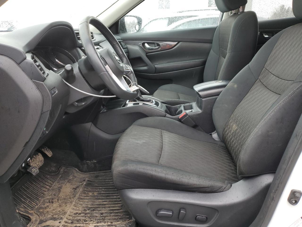 2017 NISSAN ROGUE SV - Image 7