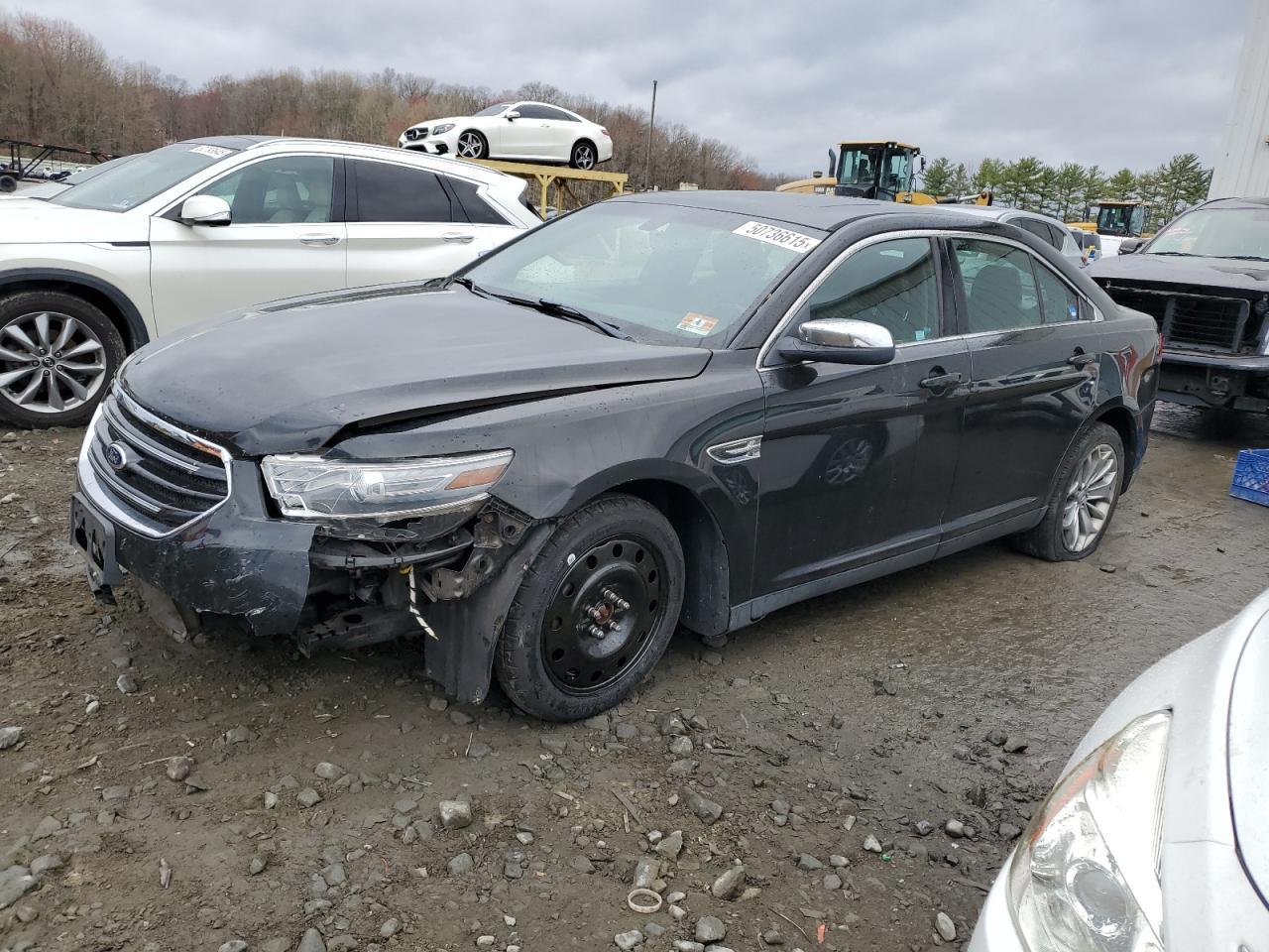 2013 FORD TAURUS LIM