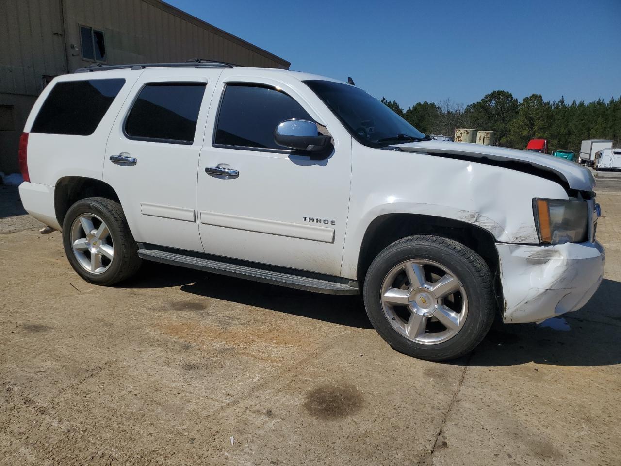 2011 CHEVROLET TAHOE K150 - Image 4