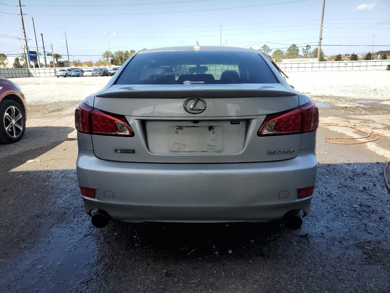 2011 LEXUS IS 250 - Image 6
