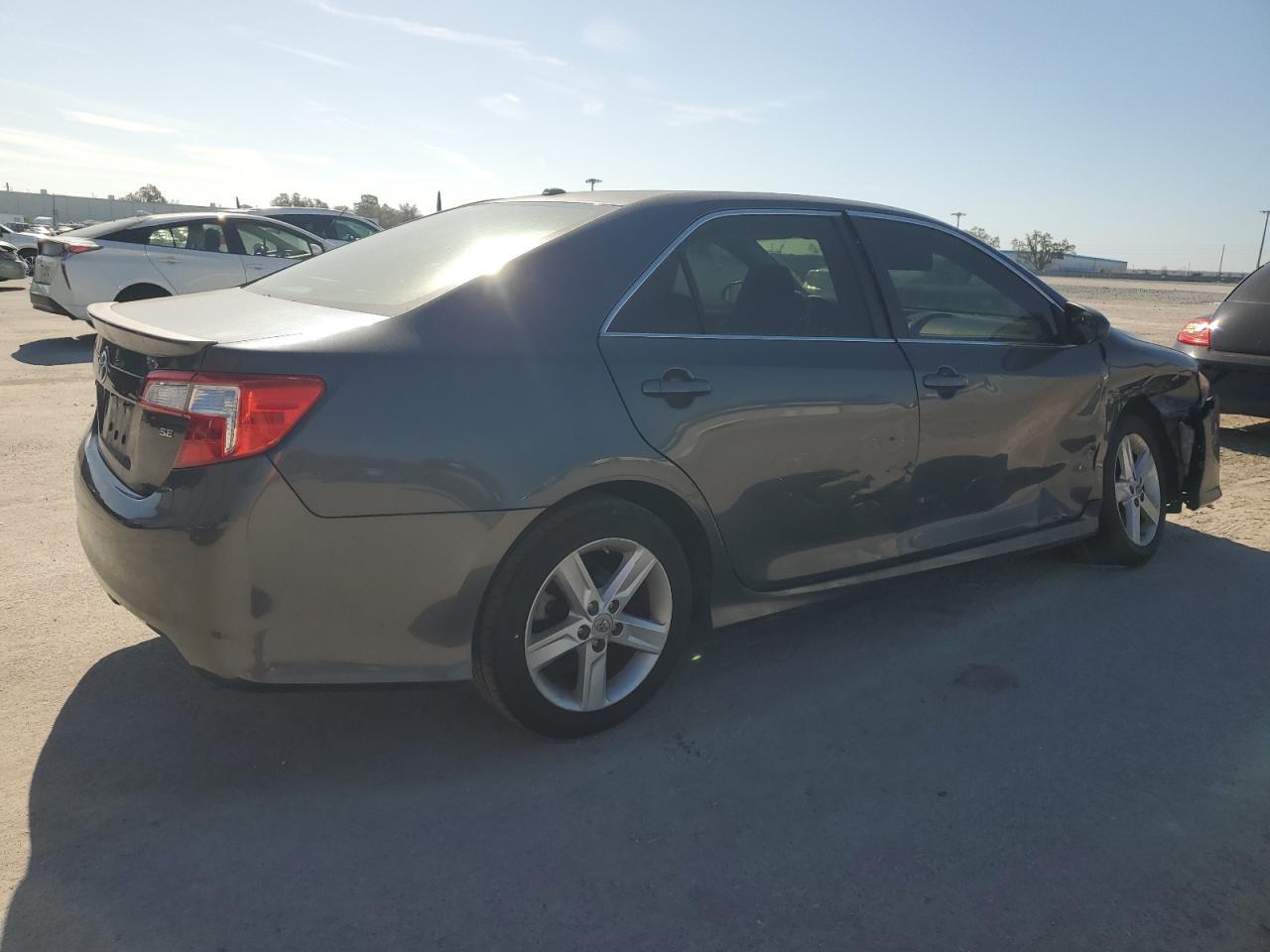 2012 TOYOTA CAMRY BASE - Фото 3
