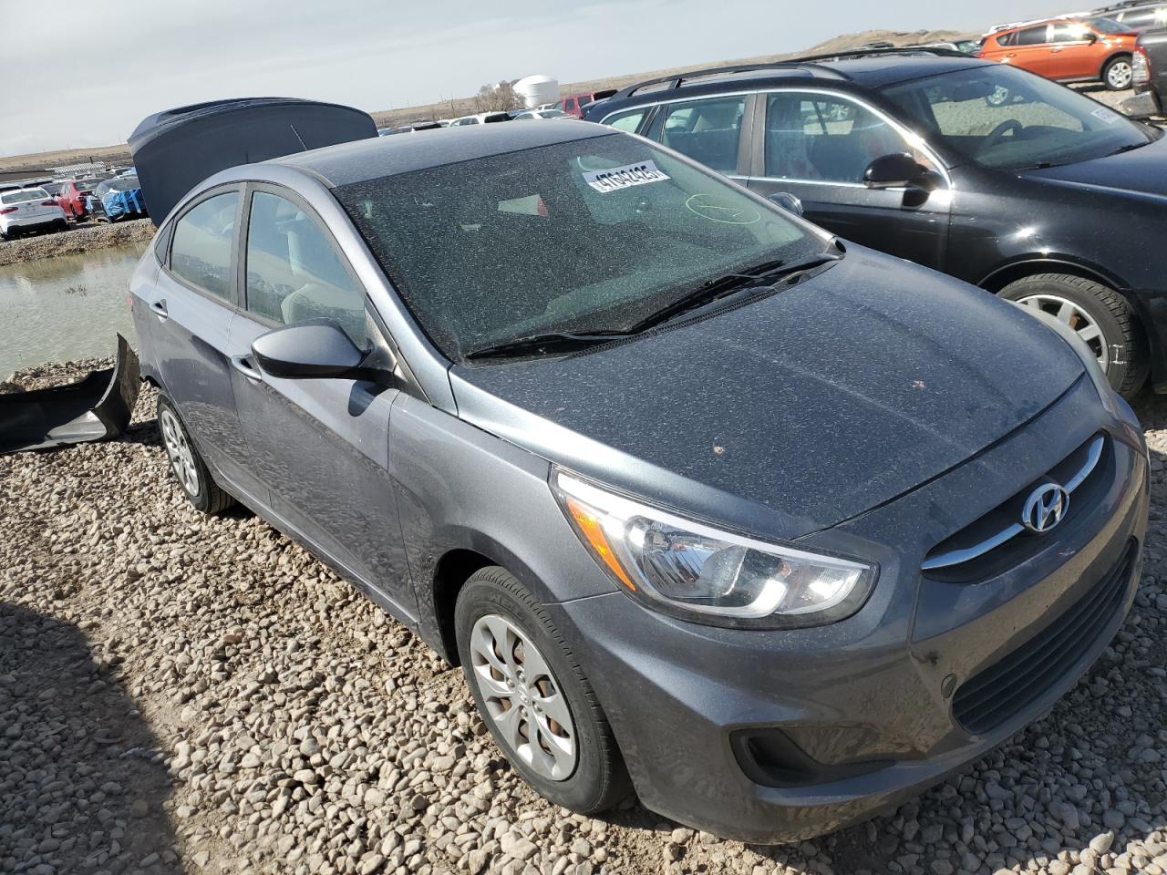 2017 HYUNDAI ACCENT SE - Image 4