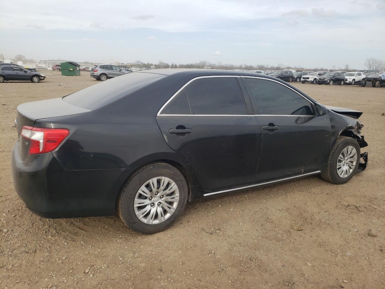 2014 TOYOTA CAMRY L - Фото 3