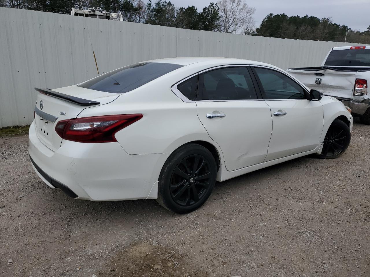 2017 NISSAN ALTIMA 2.5 - Фото 3