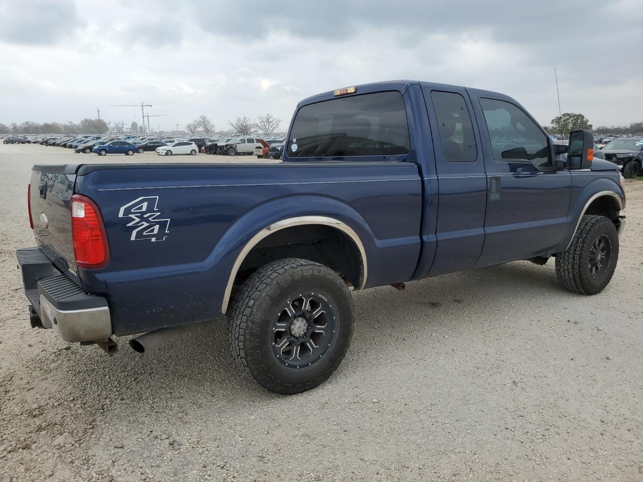 2012 FORD F250 SUPER - Фото 3
