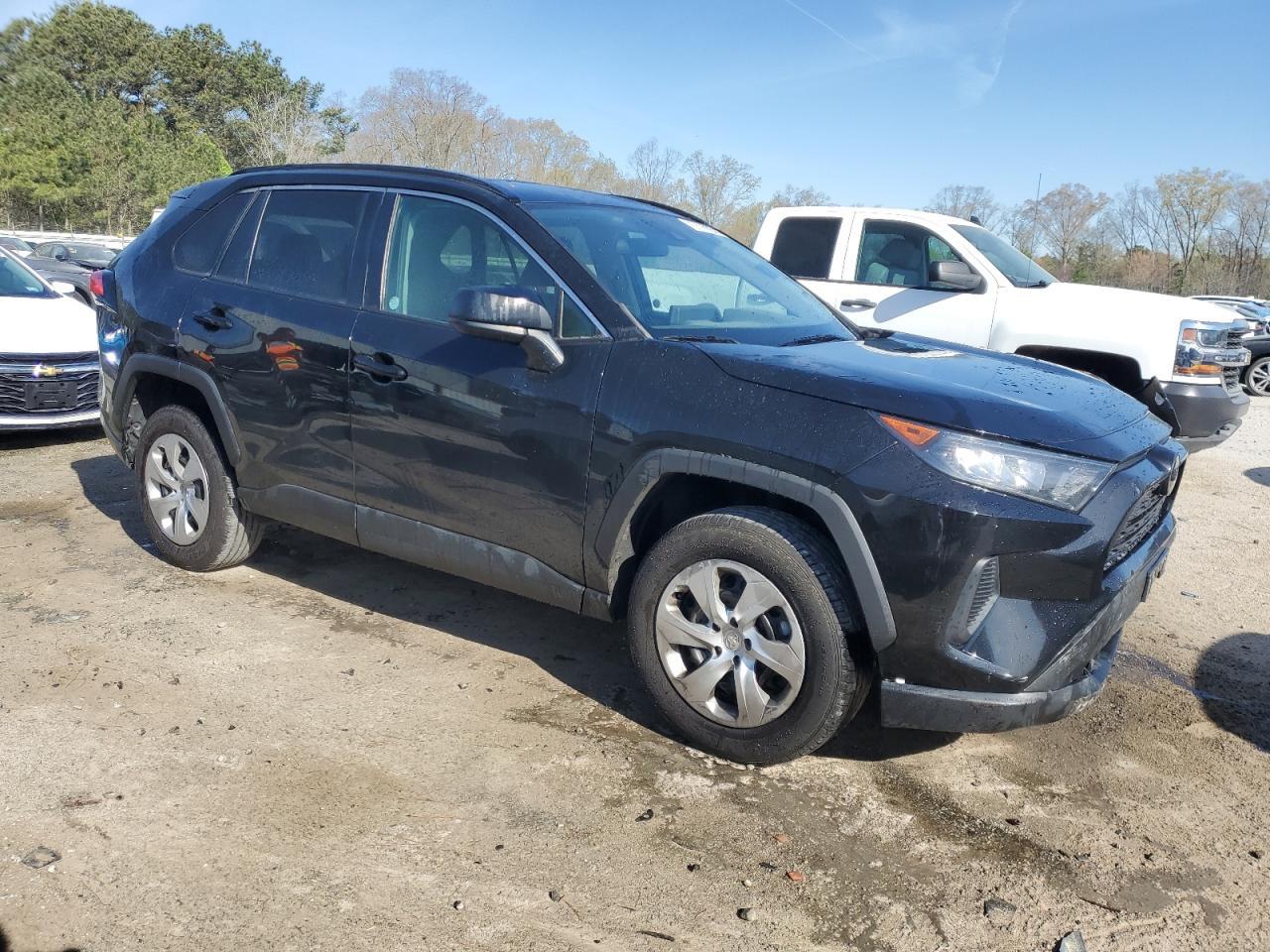 2021 TOYOTA RAV4 LE - Фото 4