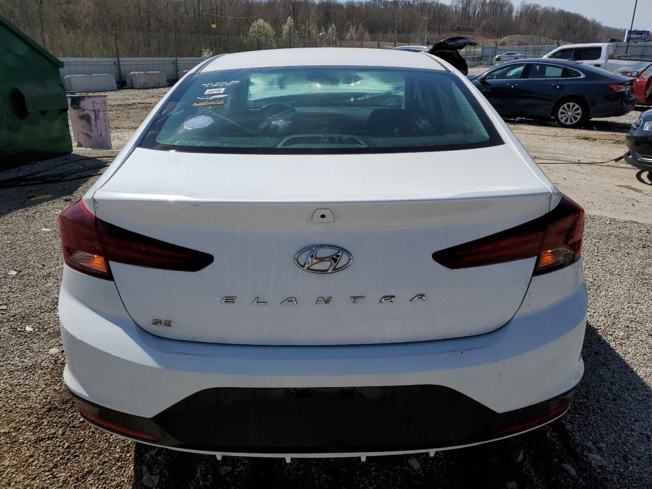 2019 HYUNDAI ELANTRA SE - Фото 6