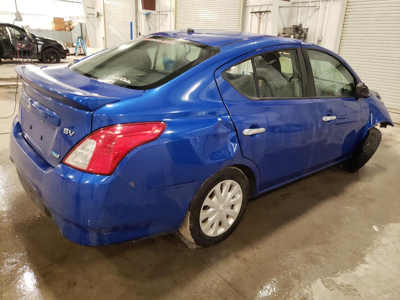 2016 NISSAN VERSA S - Фото 3