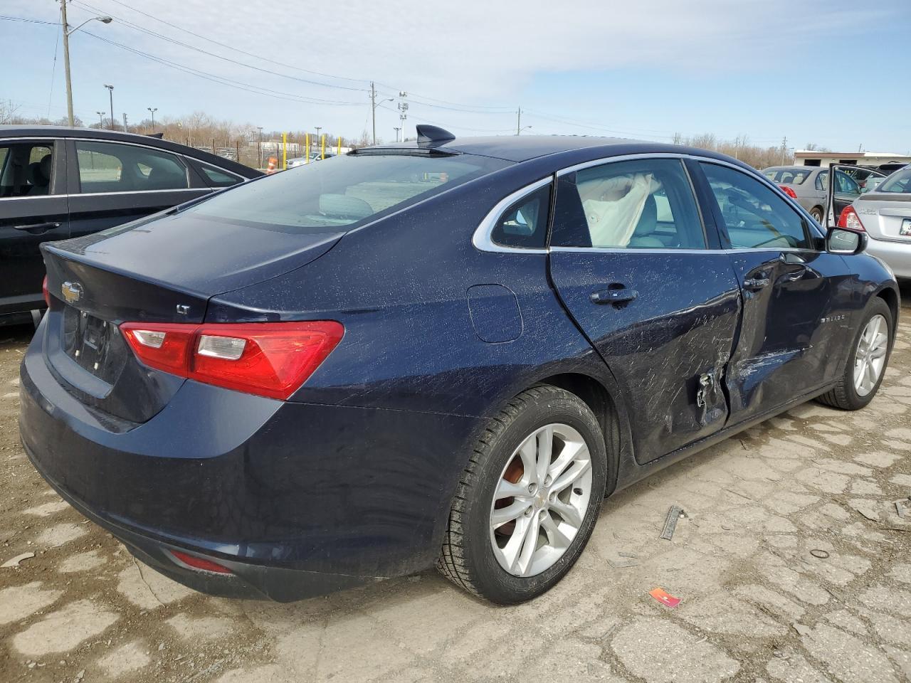 2017 CHEVROLET MALIBU LT - Фото 3