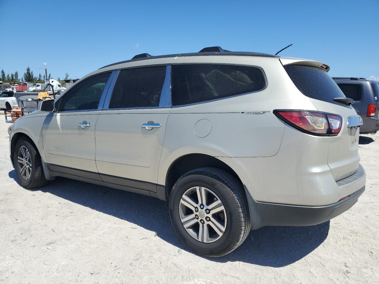 2015 CHEVROLET TRAVERSE L - Image 2