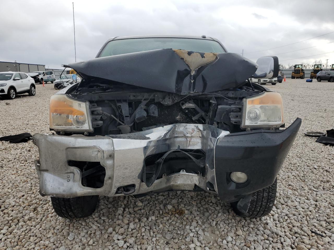2013 NISSAN TITAN S - Фото 5