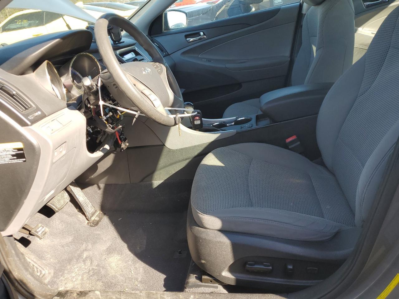 2013 HYUNDAI SONATA GLS - Image 7