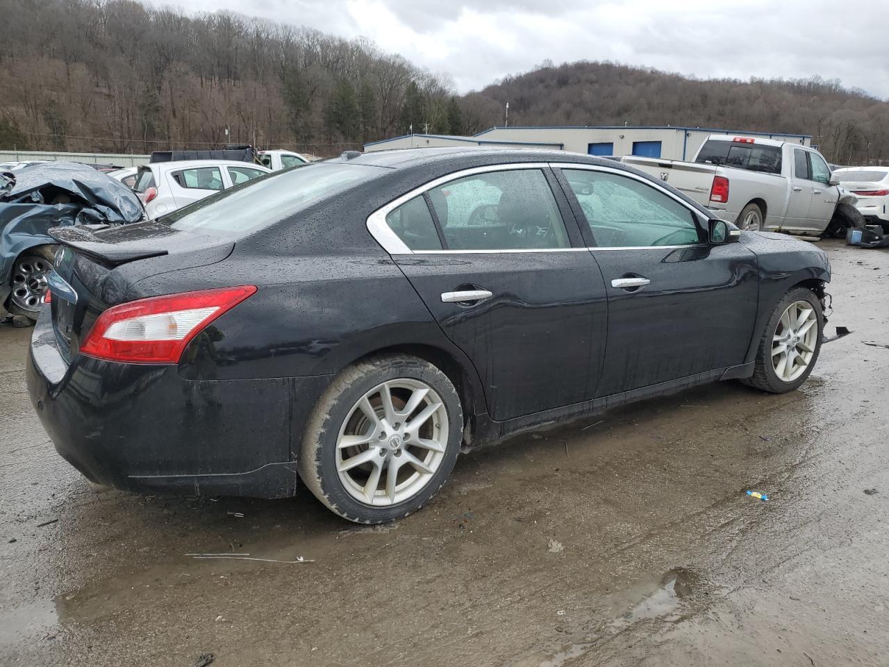 2011 NISSAN MAXIMA S - Image 3