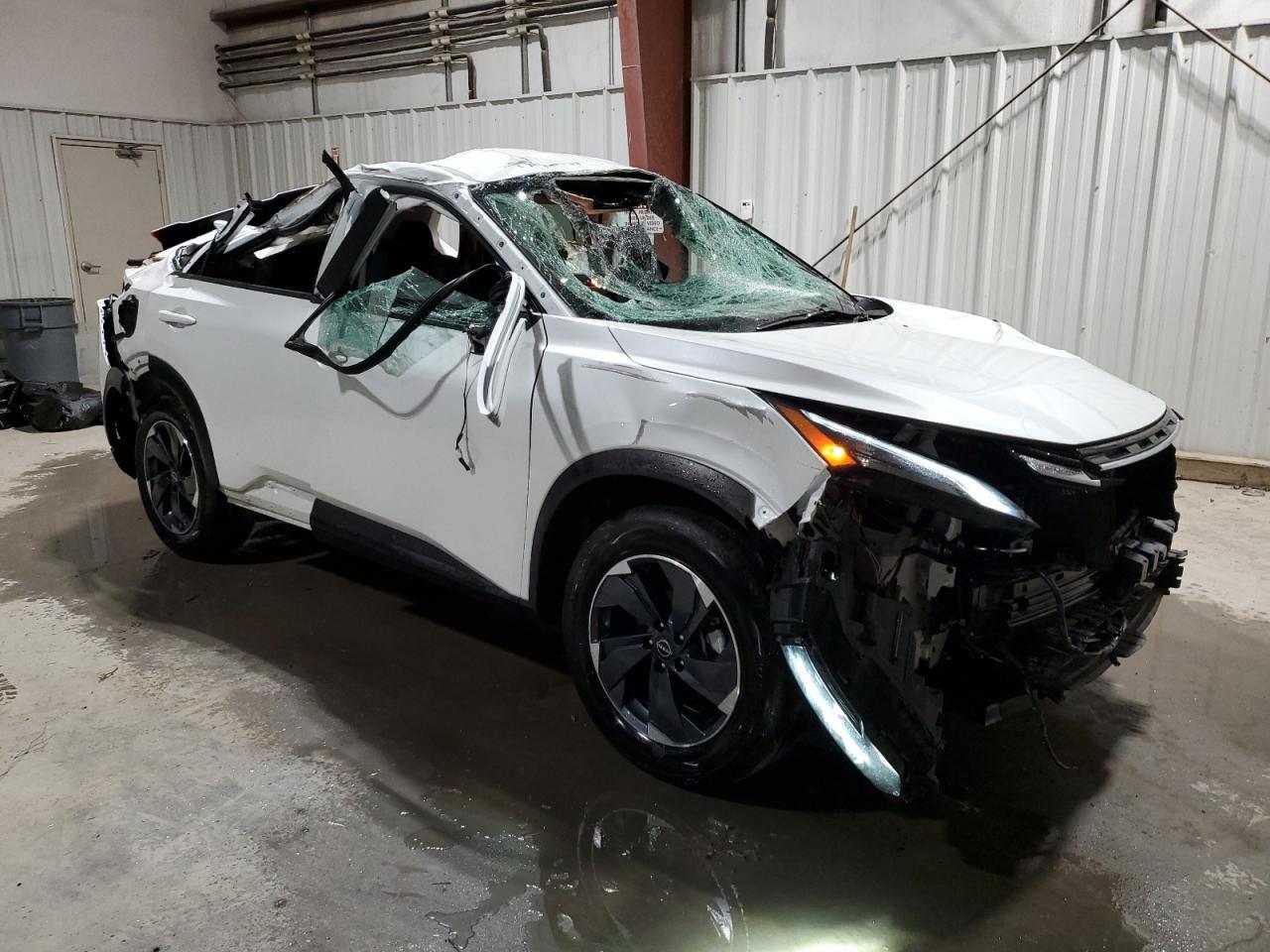 2024 NISSAN ROGUE SV - Image 4