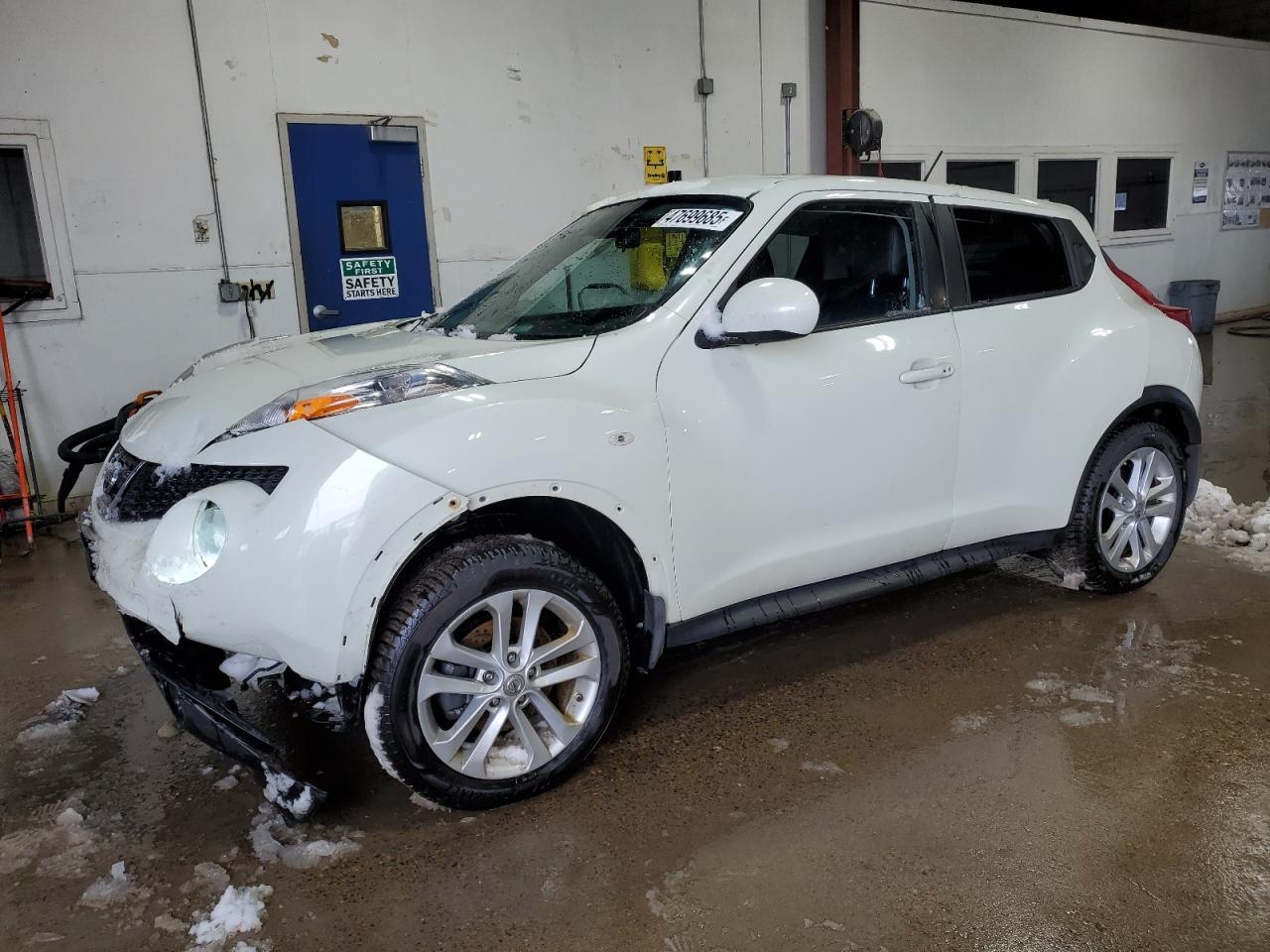2011 NISSAN JUKE S
