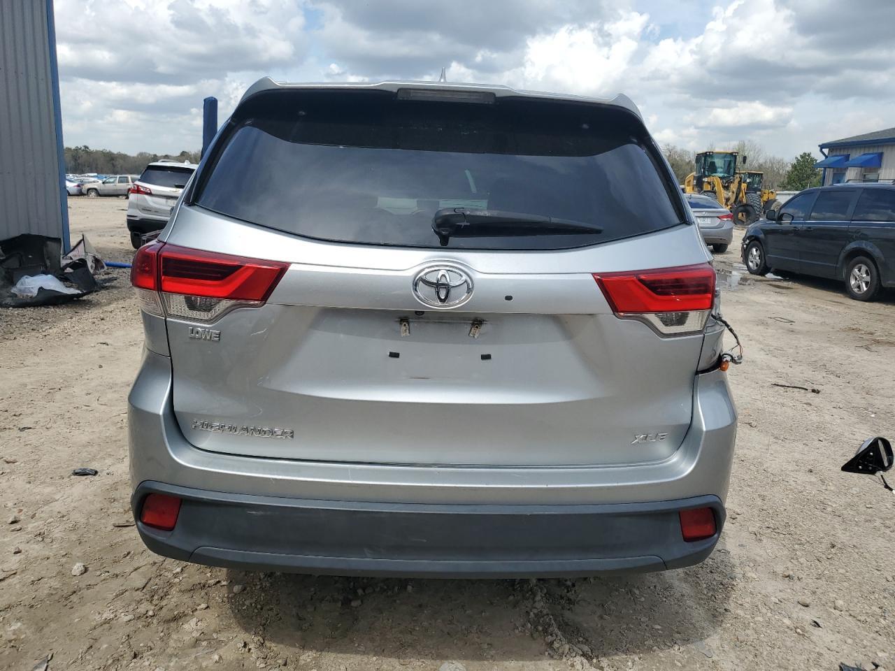 2018 TOYOTA HIGHLANDER - Фото 6