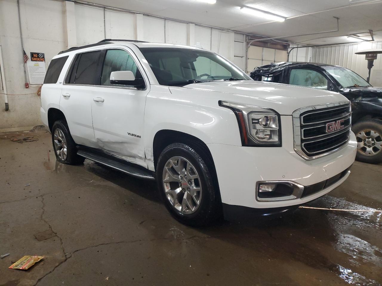 2016 GMC YUKON SLT - Image 4