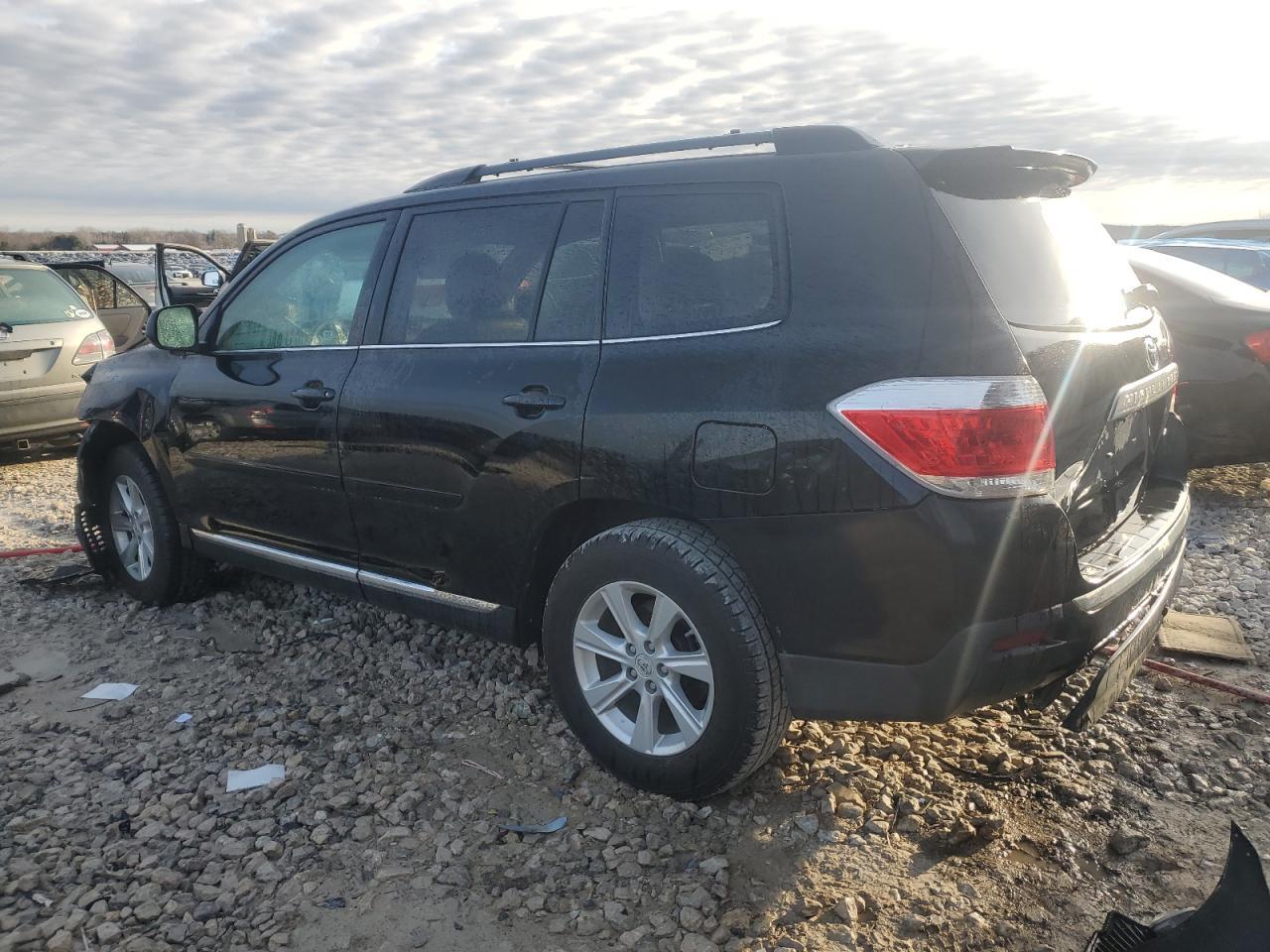 2011 TOYOTA HIGHLANDER - Фото 2