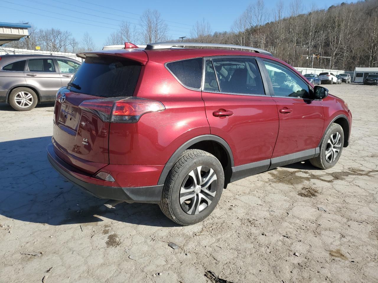 2018 TOYOTA RAV4 LE - Фото 3