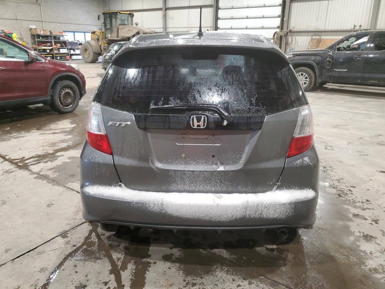 2011 HONDA FIT SPORT - Фото 6