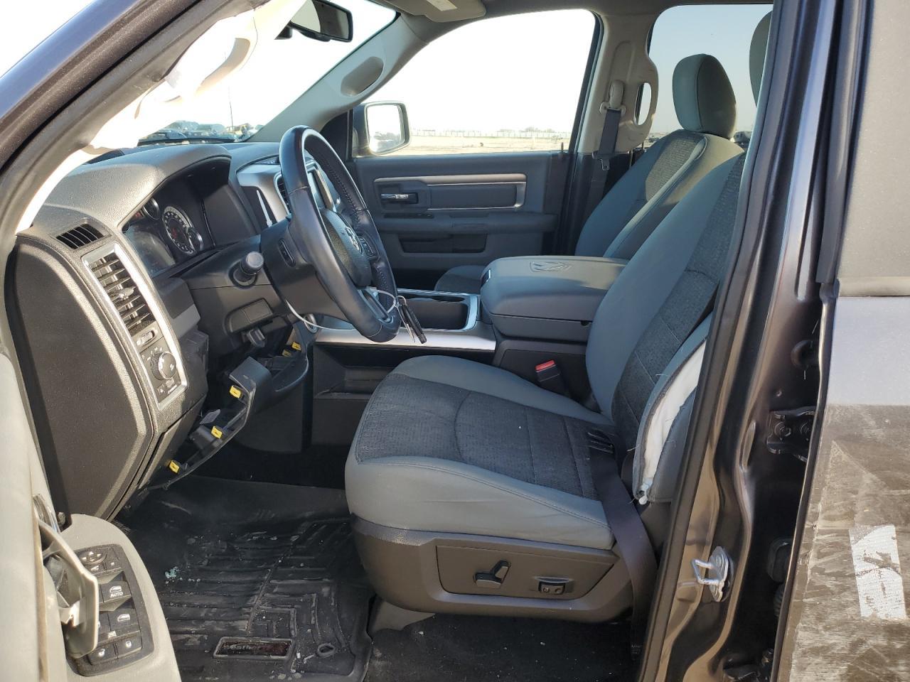 2017 RAM 1500 SLT - Image 7