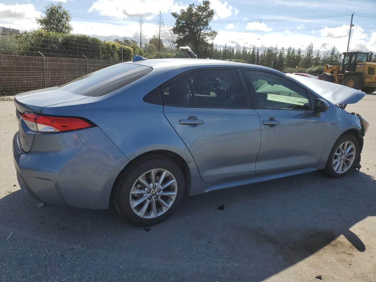 2021 TOYOTA COROLLA LE - Фото 3