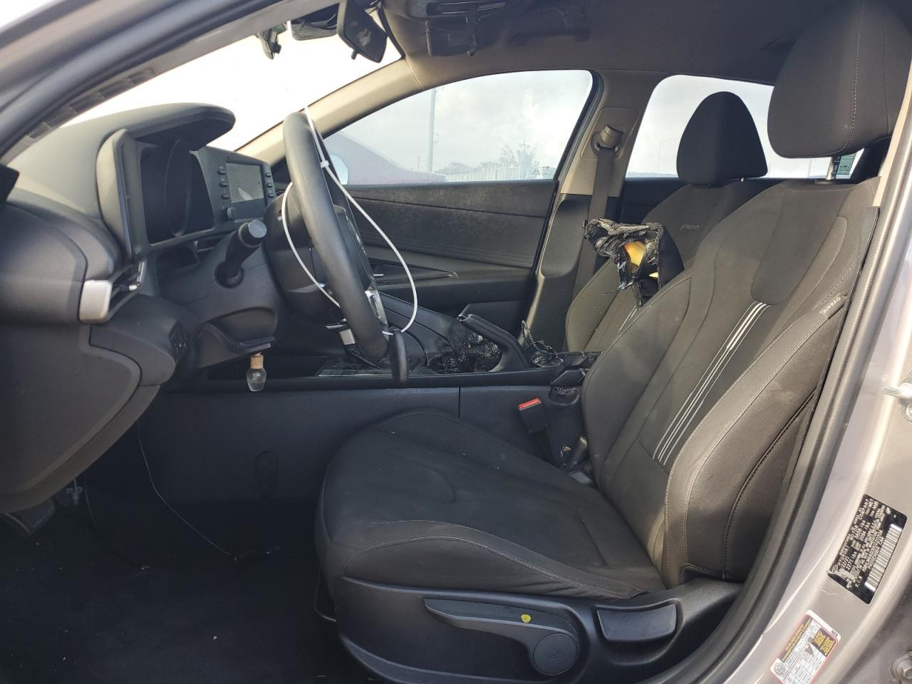 2022 HYUNDAI ELANTRA SE - Фото 7