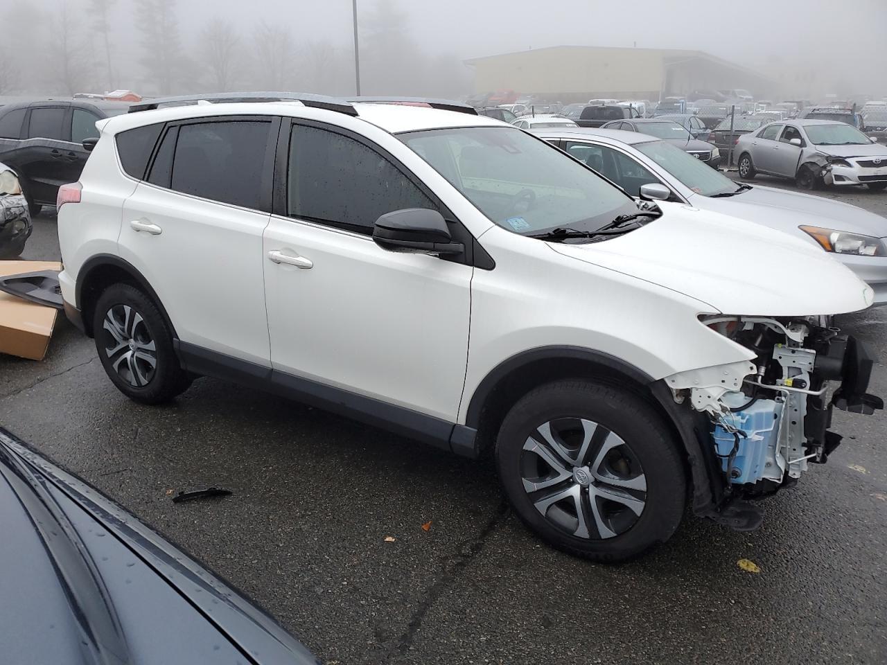 2018 TOYOTA RAV4 LE - Фото 4